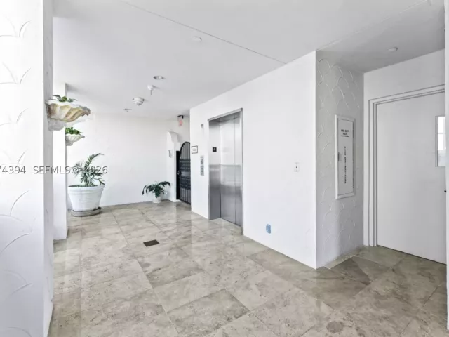 3-bedroom condo for sale in Miami Beach - 5266 Fisher Island Dr 5266 - MondialRealty