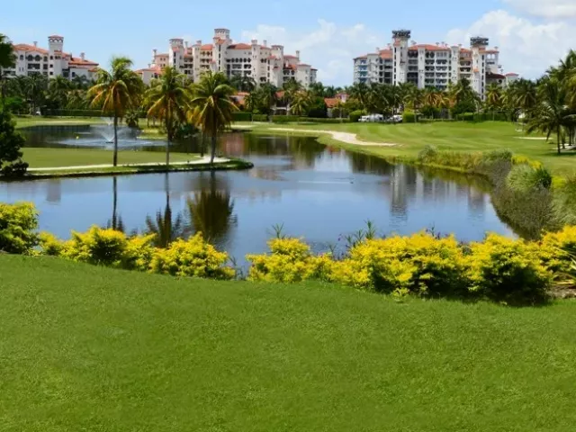 3-bedroom condo for sale in Miami Beach - 5266 Fisher Island Dr 5266 - MondialRealty