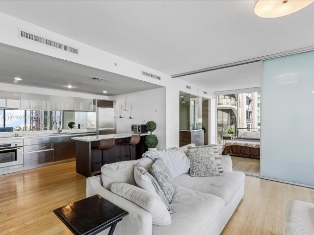 Apartment for sale  Unit #1107 - photo 7488398