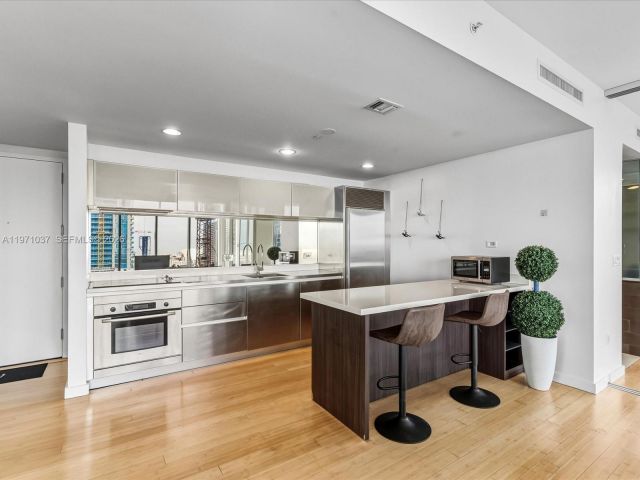 Apartment for sale  Unit #1107 - photo 7488399