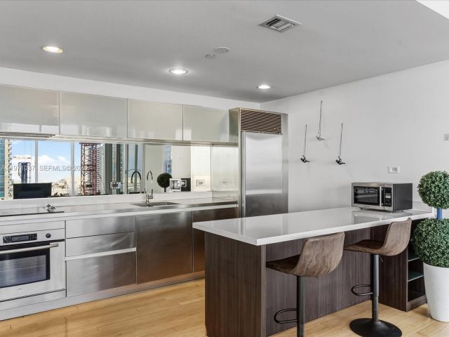 Apartment for sale  Unit #1107 - photo 7488401