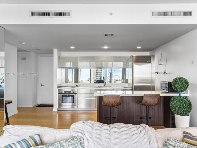 Apartment for sale  Unit #1107 - photo 7488405