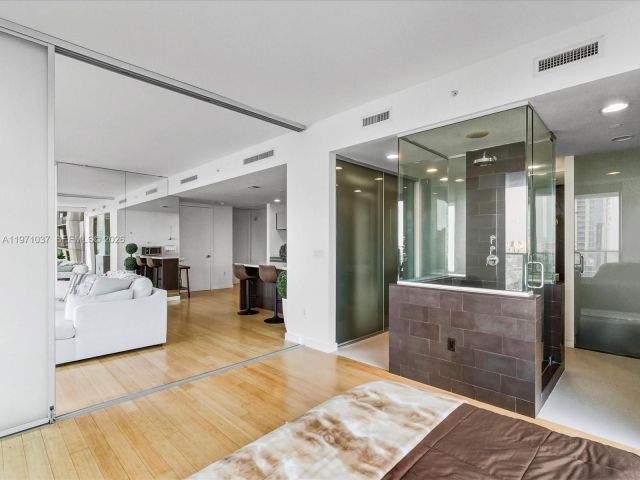 Apartment for sale  Unit #1107 - photo 7488413