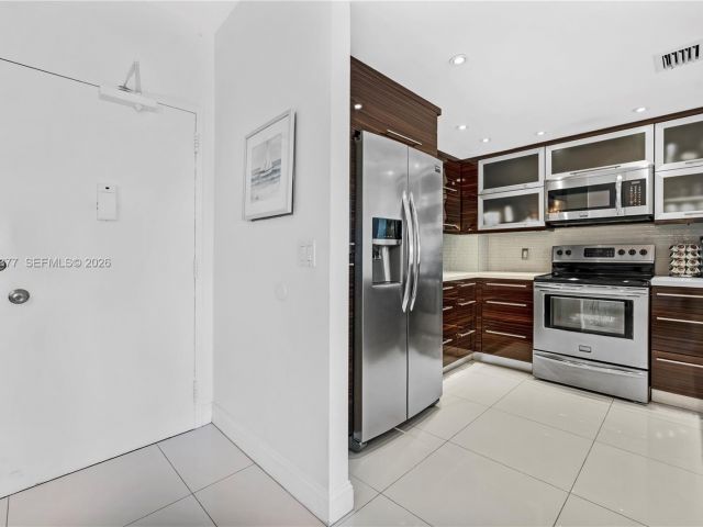 Apartment for rent  Unit #PHJ - photo 7521137