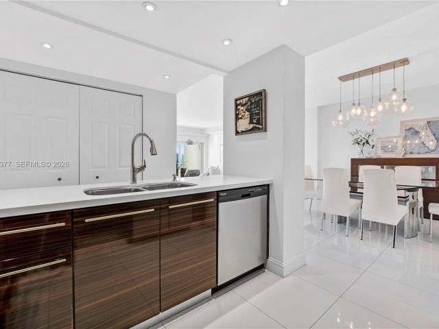 Apartment for rent  Unit #PHJ - photo 7521139