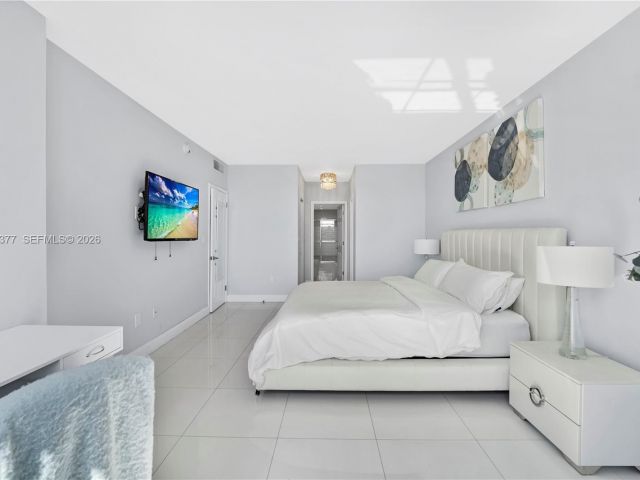 Apartment for rent  Unit #PHJ - photo 7521147