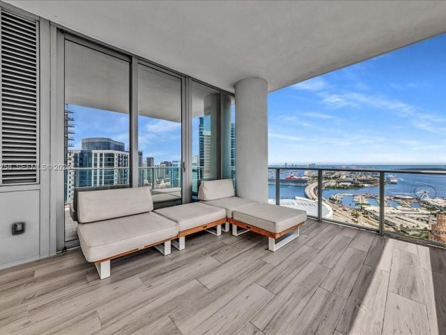 Apartment for sale  Unit #3711 - photo 7488154