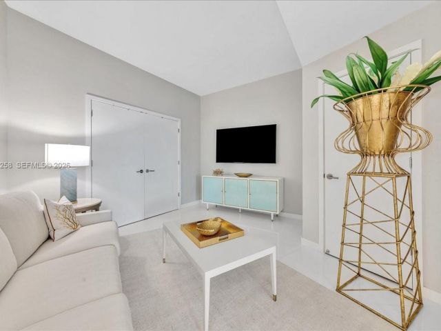 Apartment for sale  Unit #3711 - photo 7488161