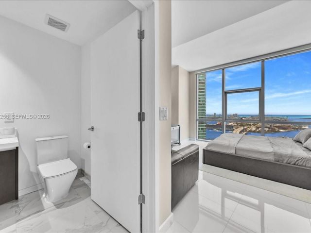 Apartment for sale  Unit #3711 - photo 7488164