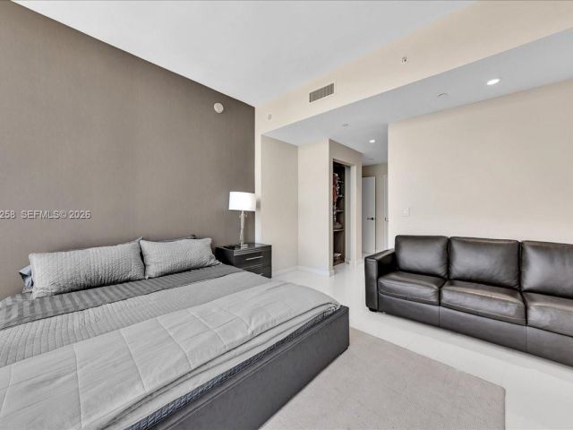 Apartment for sale  Unit #3711 - photo 7488168
