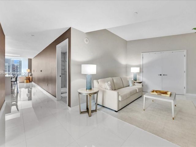 Apartment for sale  Unit #3711 - photo 7488173