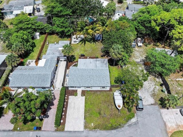 Home for rent at 1480 SW 26th Ave - photo 7513106