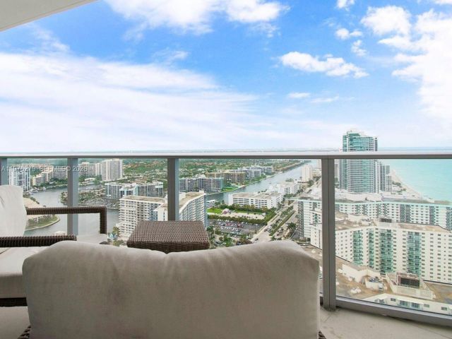 Apartment for sale  Unit #3704 - photo 7512336