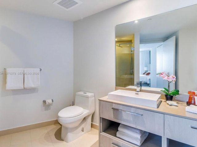 Apartment for sale  Unit #3704 - photo 7512352