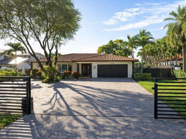 Home for sale at 3500 SW 128th Ave - photo 7493828