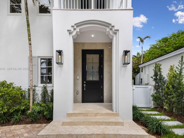 Home for sale at 505 Zamora Ave - photo 7524595