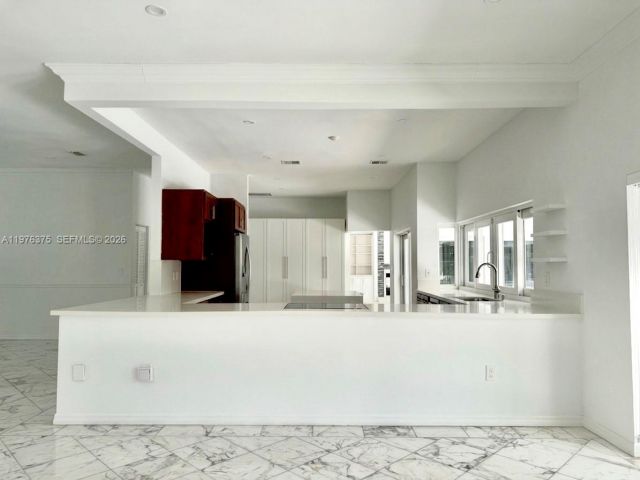 Home for rent at 4934 NW 94th Doral Pl - photo 7533204