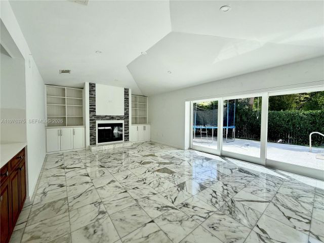 Home for rent at 4934 NW 94th Doral Pl - photo 7533211