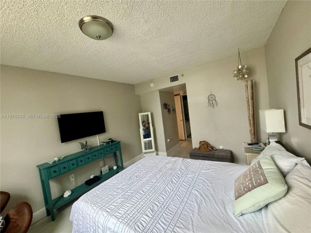 Apartment for sale  Unit #202 - photo 7480495