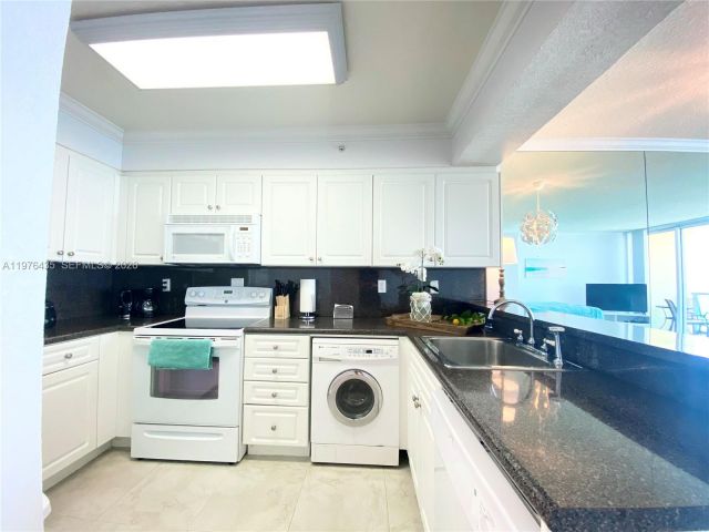 Apartment for rent  Unit #1104 - photo 7477527