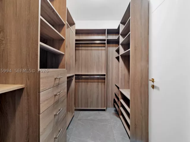 4-bedroom condo for sale in Miami - 2900 NE 7th Ave UPH-4602 - MondialRealty