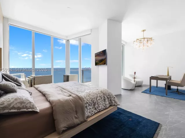 4-bedroom condo for sale in Miami - 2900 NE 7th Ave UPH-4602 - MondialRealty