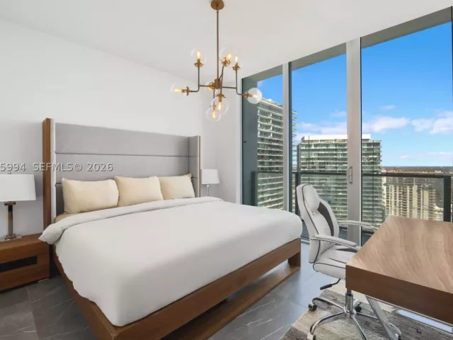 4-bedroom condo for sale in Miami - 2900 NE 7th Ave UPH-4602 - MondialRealty