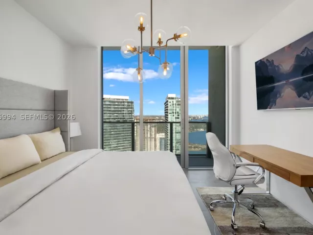4-bedroom condo for sale in Miami - 2900 NE 7th Ave UPH-4602 - MondialRealty