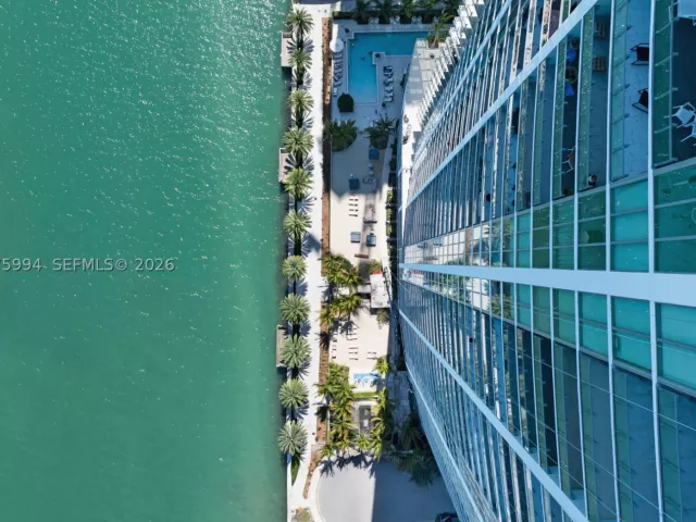 4-bedroom condo for sale in Miami - 2900 NE 7th Ave UPH-4602 - MondialRealty