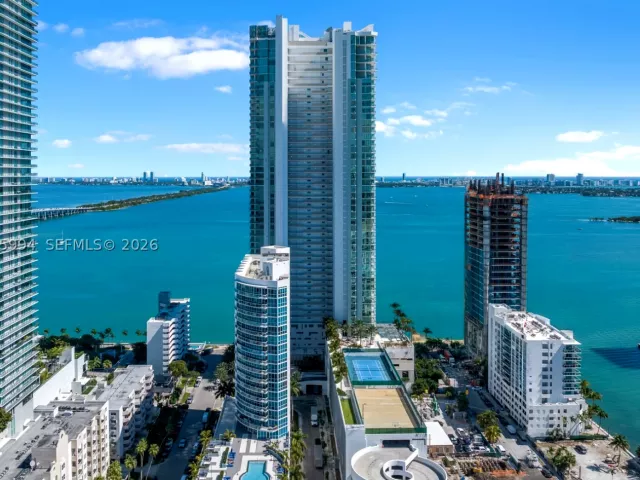 4-bedroom condo for sale in Miami - 2900 NE 7th Ave UPH-4602 - MondialRealty