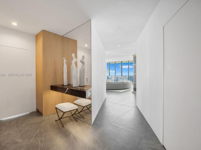 Apartment for sale  Unit #UPH-4602 - photo 7491338