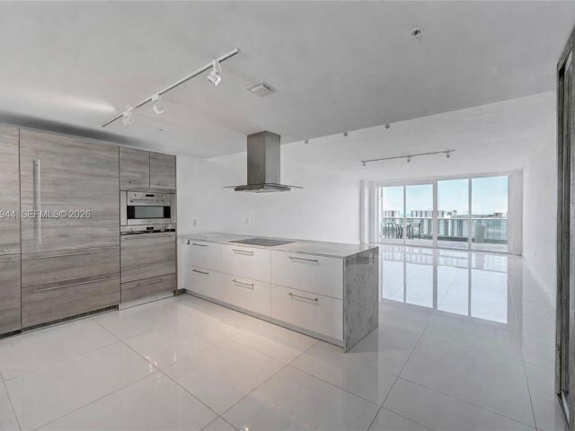 Apartment for sale  Unit #2004 - photo 7497090