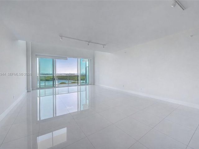 Apartment for sale  Unit #2004 - photo 7497102