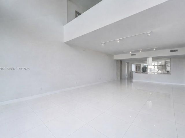 Apartment for sale  Unit #2004 - photo 7497106