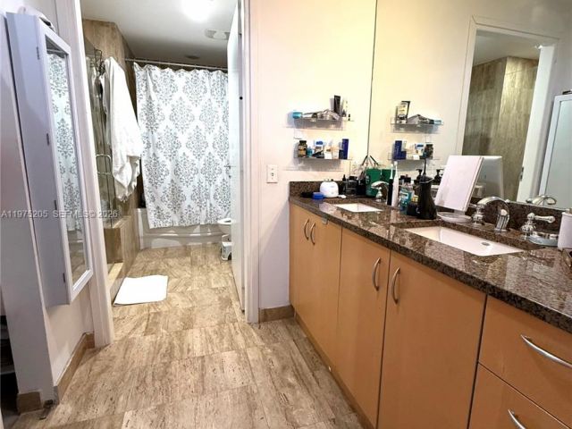 Apartment for sale  Unit #3504 - photo 7496360