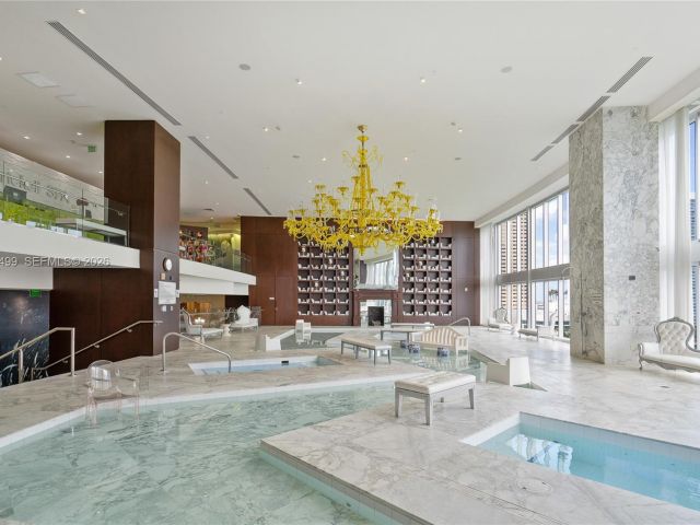 Apartment for rent  Unit #4705 - photo 7510883