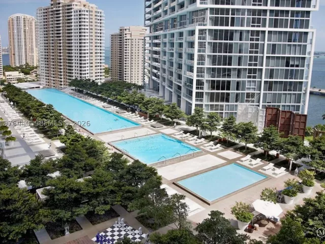 2-bedroom condo for sale in Miami - 495 Brickell Ave 805 - MondialRealty