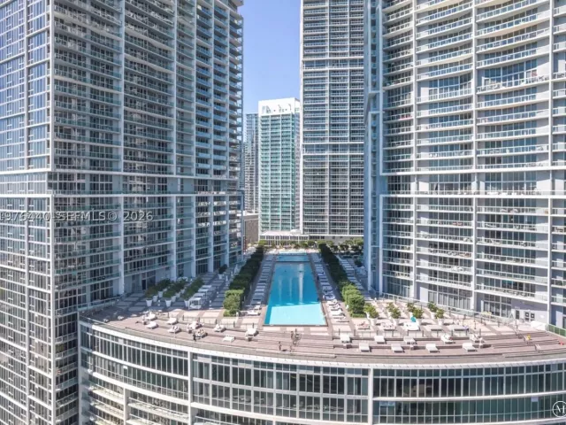 2-bedroom condo for sale in Miami - 495 Brickell Ave 805 - MondialRealty