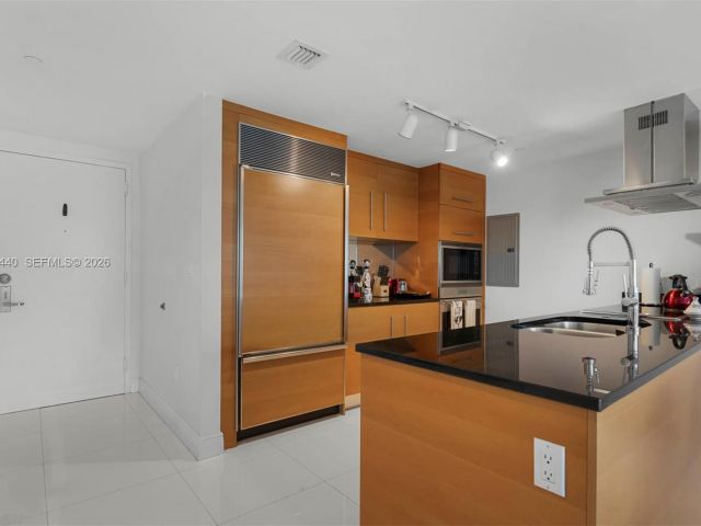 Apartment for sale  Unit #805 - photo 7510968