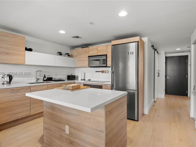 Apartment for rent  Unit #2406 - photo 7505133