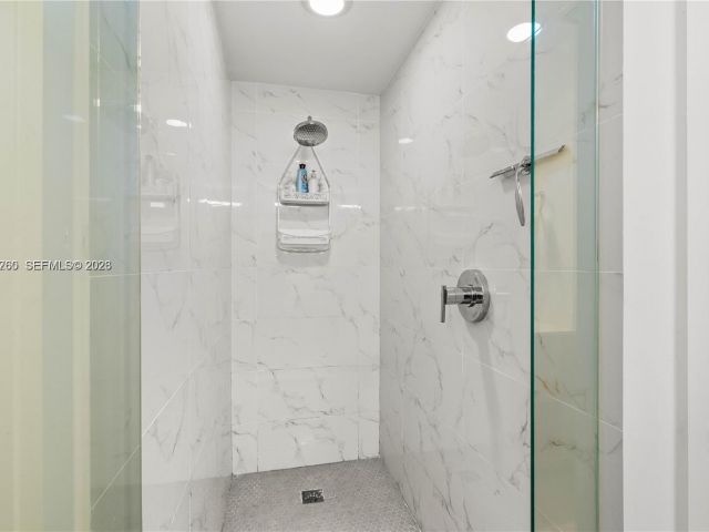 Apartment for rent  Unit #2406 - photo 7505143