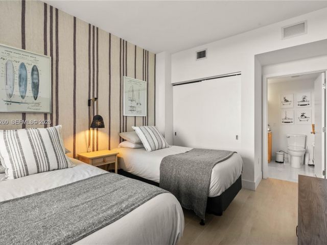 Apartment for rent  Unit #2406 - photo 7505144