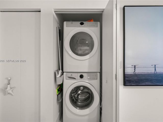 Apartment for rent  Unit #2406 - photo 7505145