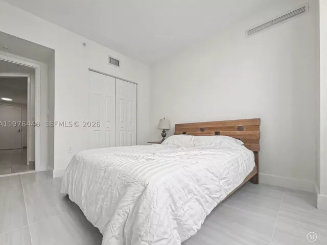 2-bedroom condo for rent in Hallandale Beach - 1755 E Hallandale Beach Blvd 2207E - MondialRealty