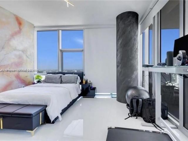 Apartment for sale  Unit #3000 - photo 7488133