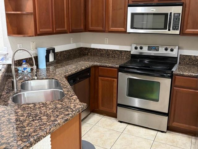 3-bedroom home for rent in Homestead - 27918 SW 140th Ave 27918 - MondialRealty