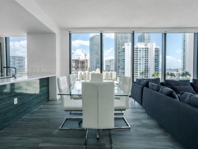 Apartment for rent  Unit #1101 - photo 7493477