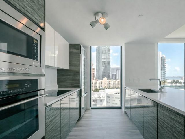 Apartment for rent  Unit #1101 - photo 7493479