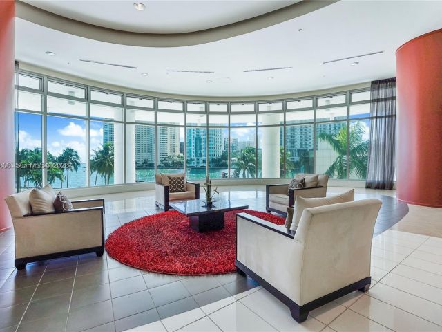 Apartment for rent  Unit #T-1404 - photo 7496300