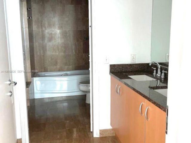 Apartment for rent  Unit #T-1404 - photo 7496315